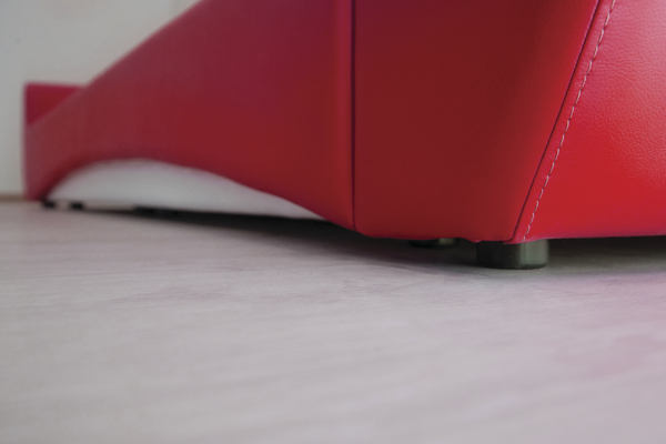 Интерьерная кровать Гольф 180 кожзам марвел ред/вайт