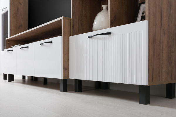 Полка навесная в гостиную Манхеттен 15.54 дуб крафт табачный, белая шагрень ПВХ